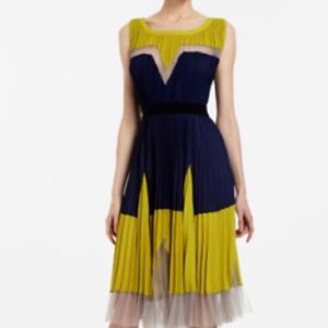 BGBGmaxazria color block dress - size 10
